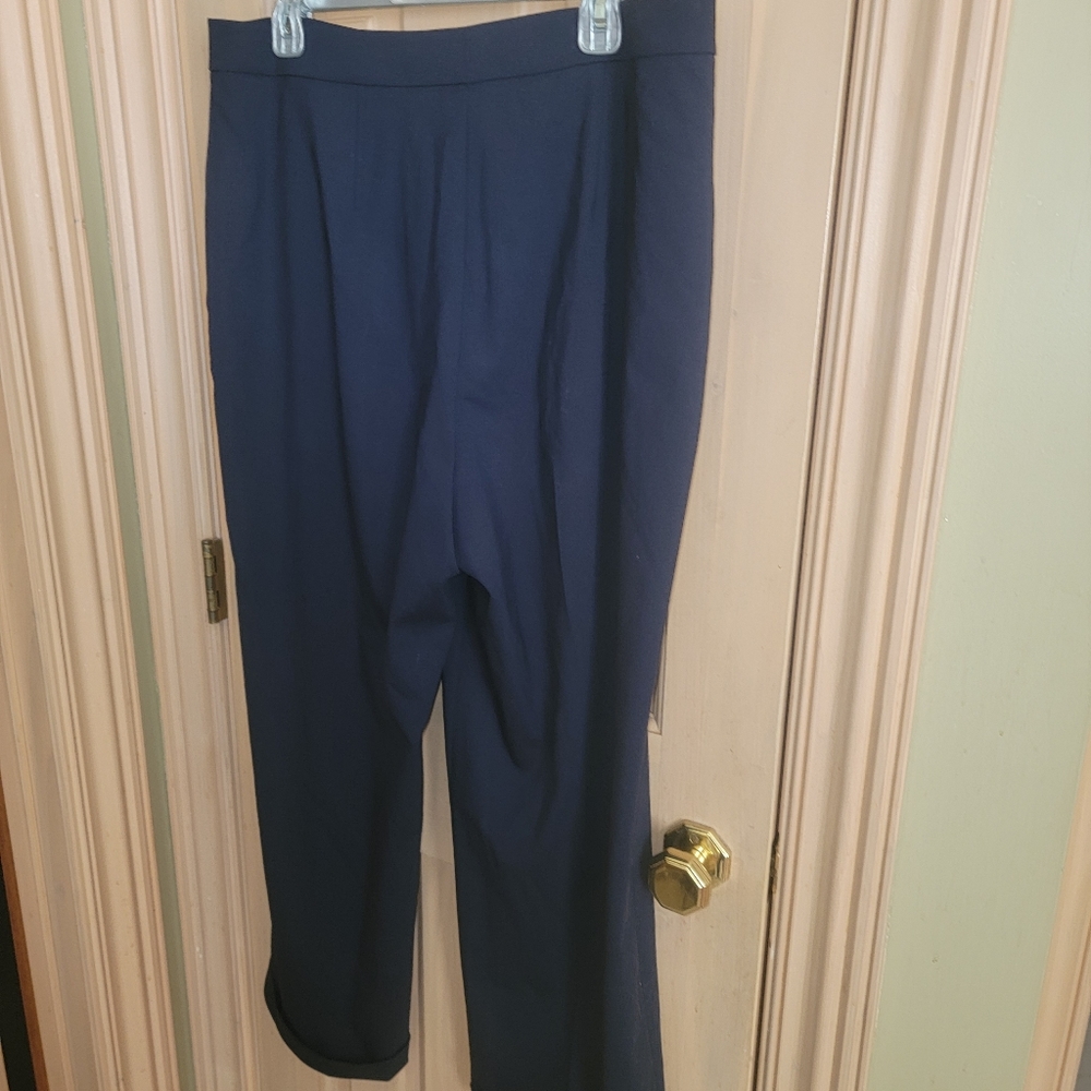 St. John Stretch Tropical Wool Cropped Pant With Bottom Cuff Misses sz 12 NWT - Picture 3 of 12